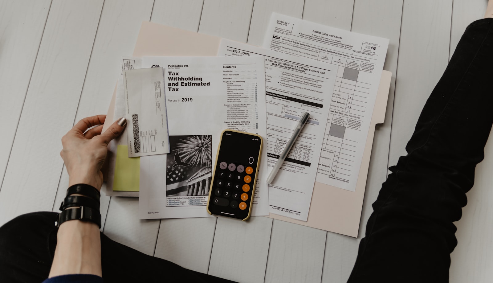 AI extracting data from bills of lading and customs packs